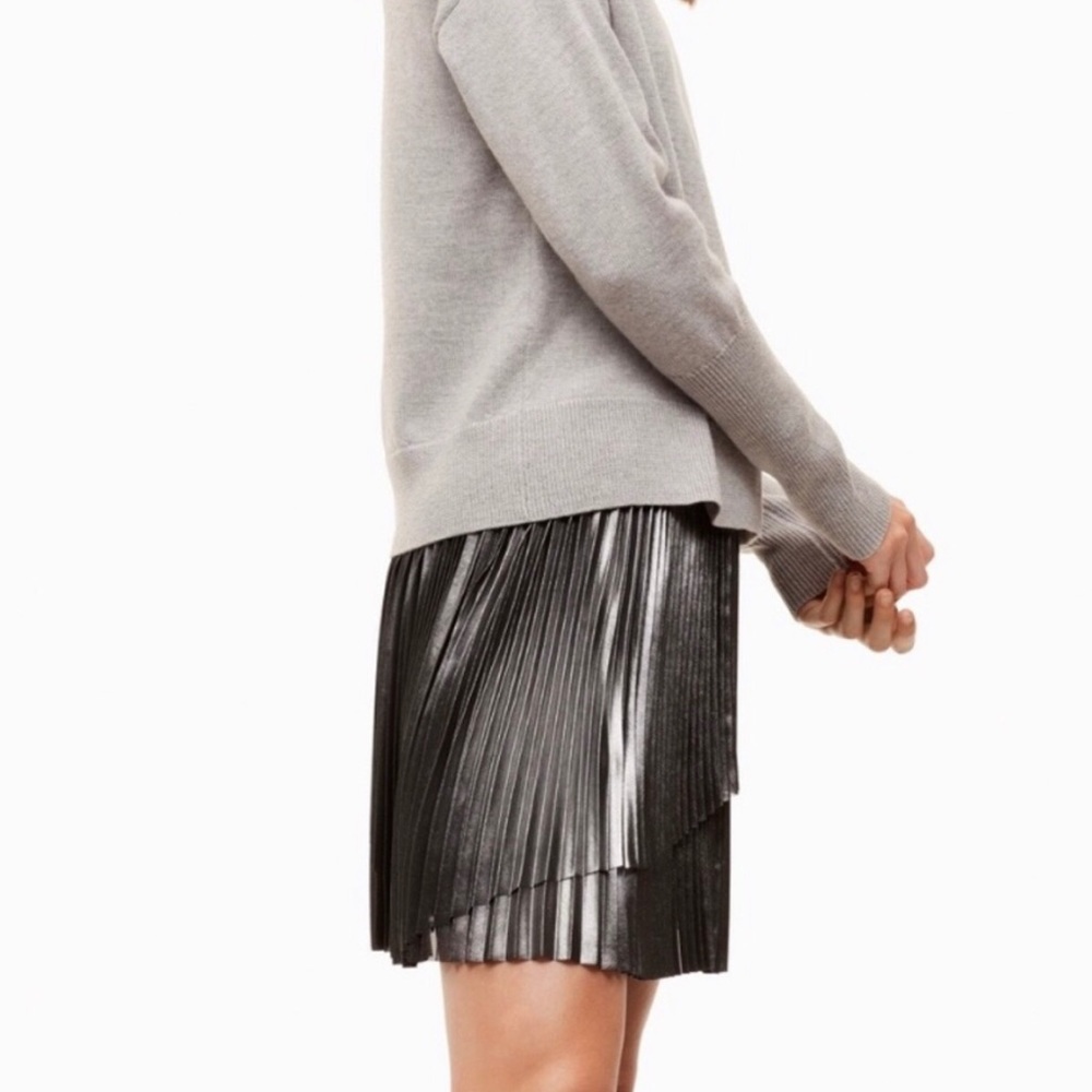 NWT WILFRED METALLIC SKIRT (Aritiza Brand)
